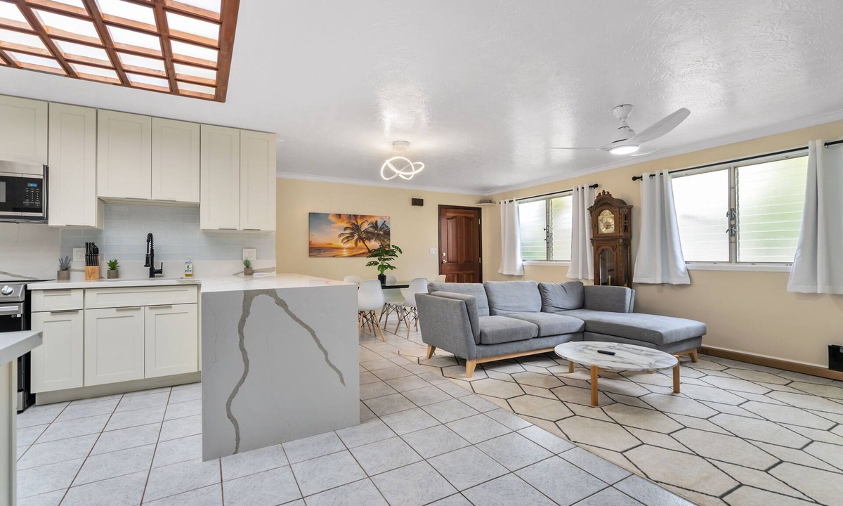 Ewa House | 2BR Ewa - WiFi, A/C + Beach Access, Near Ko Olina