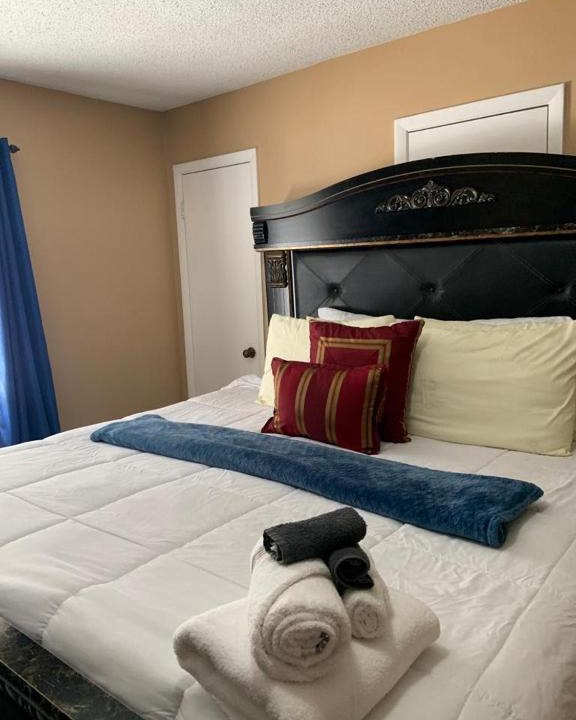 Stone Mountain House | 2BRCozyStone Mountain Villa -Mins to Historic Stm Park