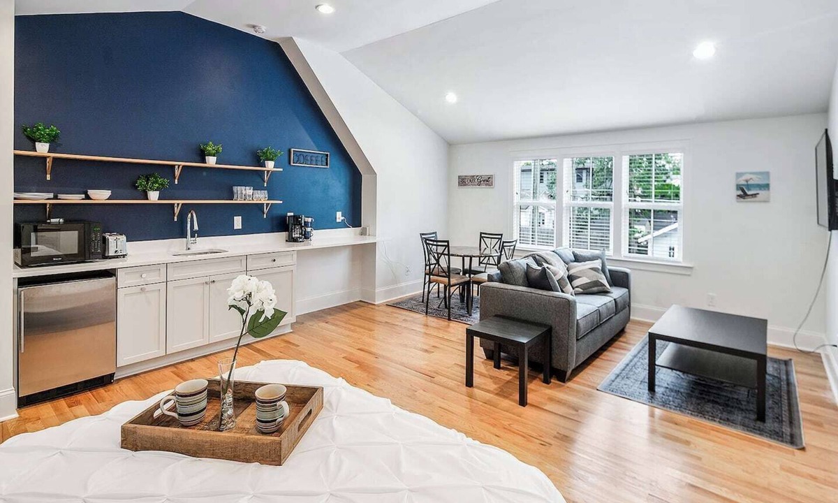 Villa Heights House | Adorable 1BR Guesthouse in Noda | Parking