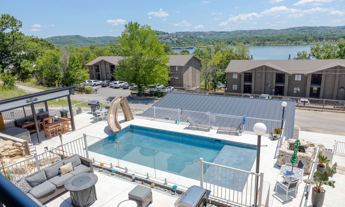 Indian Point Villa | Amazing 180° Lake Views | Boat Slip | 2-Min SDC