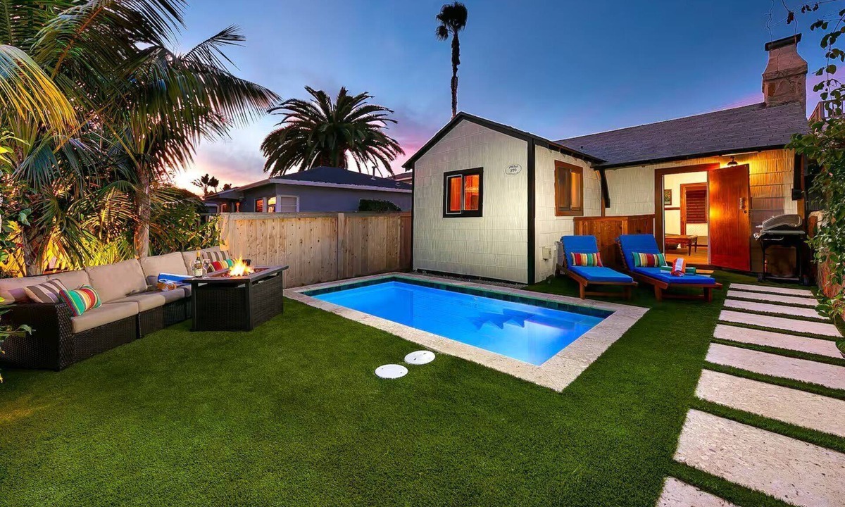Beach Barber Tract Villa | Amazing Location, Walk 2 Beach,Pool, Jacuzzi,Cute!