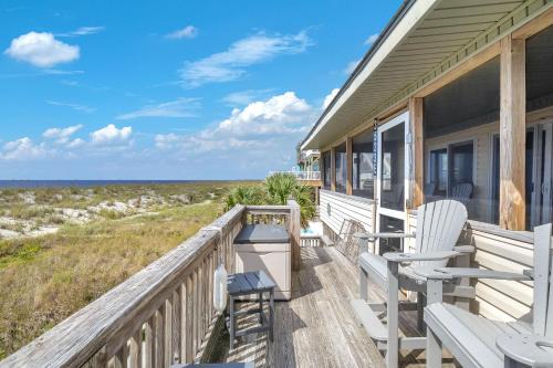 Long Beach House | Another Beach Experience by Oak Island Accommodations