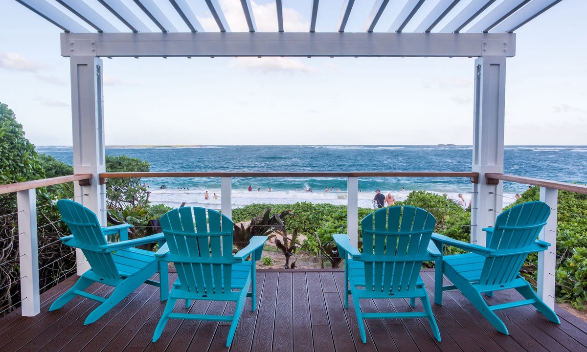 Laie House | Beachfront Estate On The North Shore with AIR CONDITIONING 90/TVU-0043
