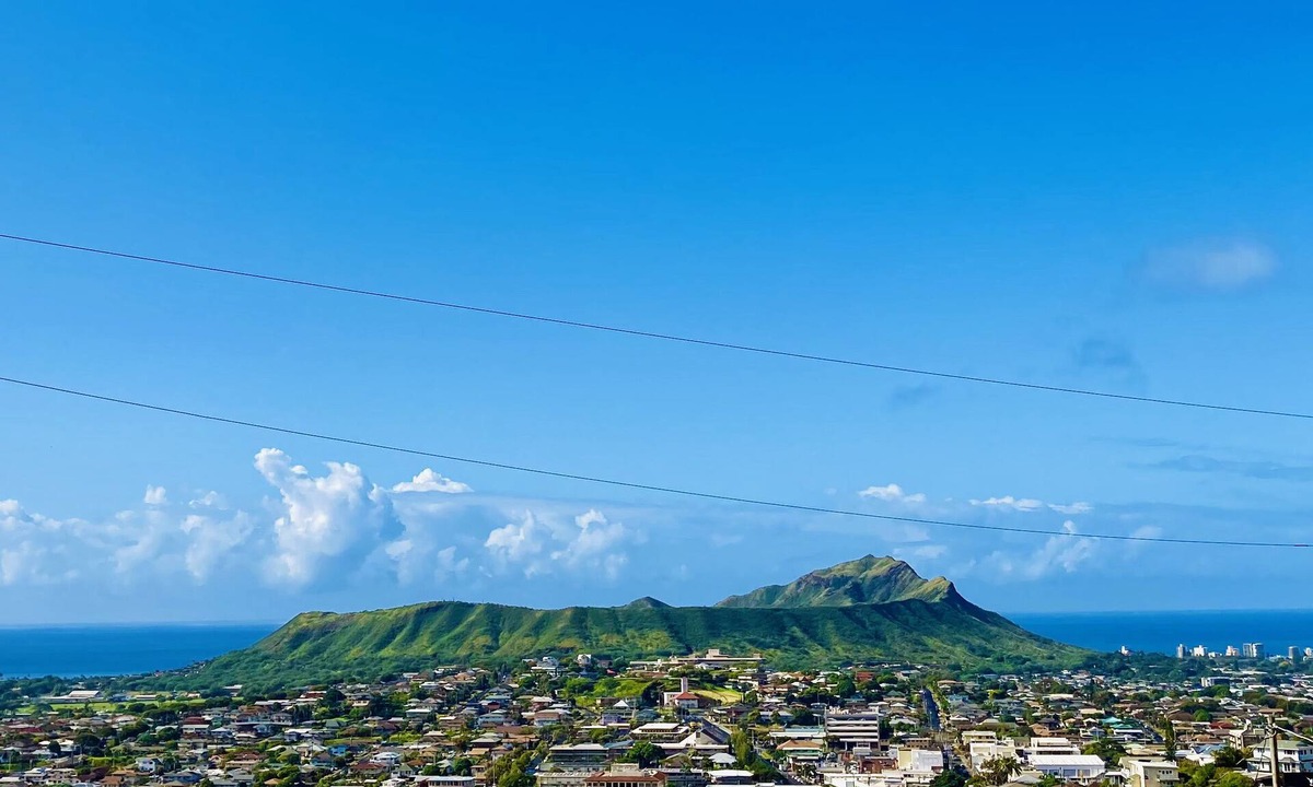Maunalani Heights House | BIG ALOHA & AWESOME VIEW AT THIS HAWAIIAN HOME!