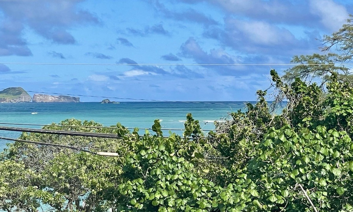 Kailua House | Breezy Beachfront, Ocean-View Paradise