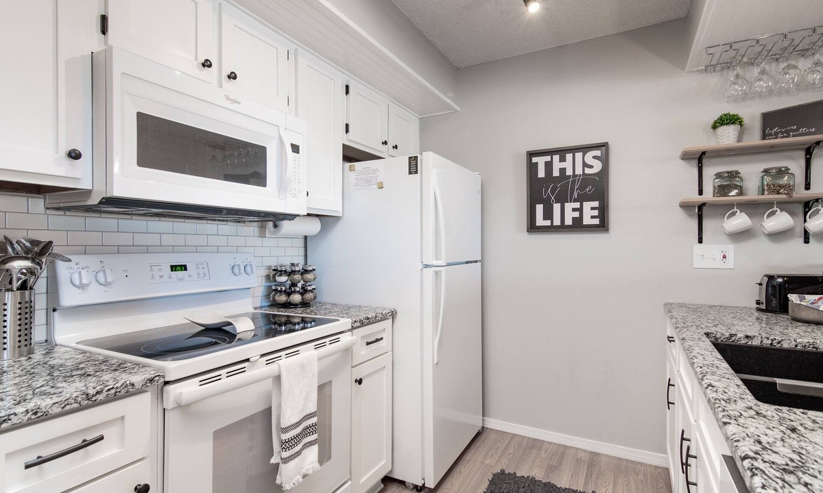 Table Rock Condo | CaddyShack @ Pointe Royale Golf Village - Next to the Amazing Pools & Rec Area