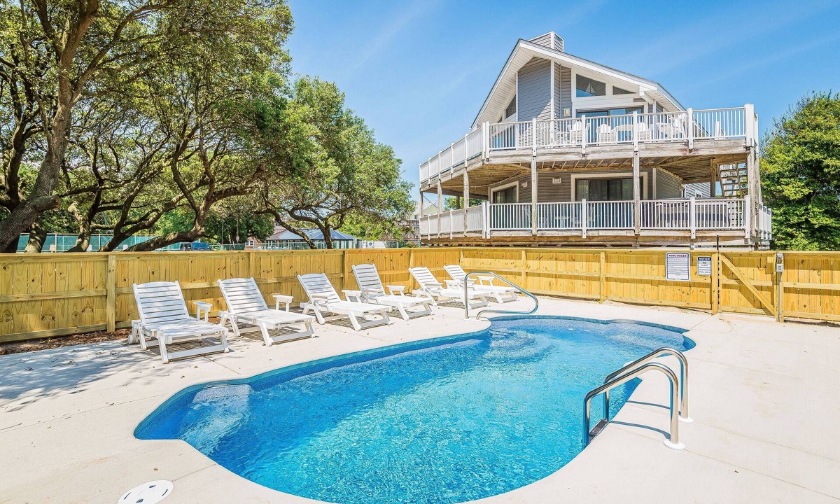 Duck House | Captain's Perch - Duck, Northpoint, 400 Yds to Beach, Pool, Hot Tub, Events, Flex Stays