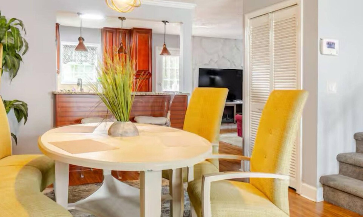 Smyrna House | Casa Vostra Beautiful Townhouse with 1 BR near Truist Park and Cumberland Mall