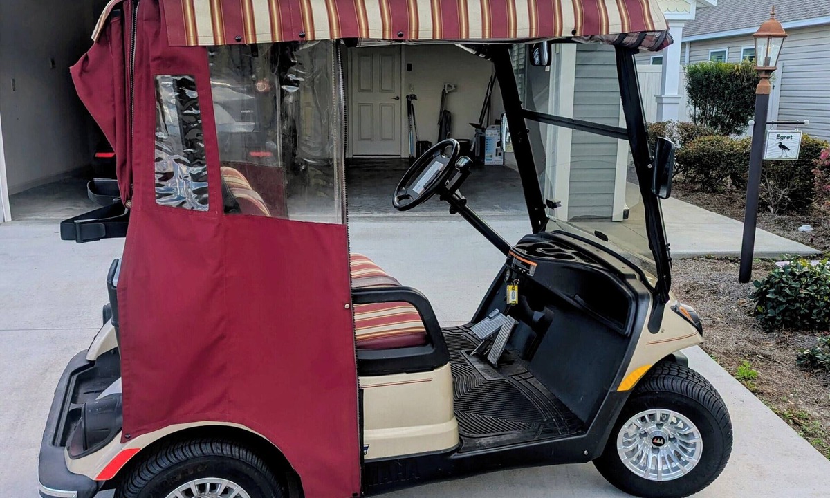 Wildwood Villa | Charming 3 BR 2 Bath Courtyard Villa in The Villages Florida w/1 Gas Golf Cart