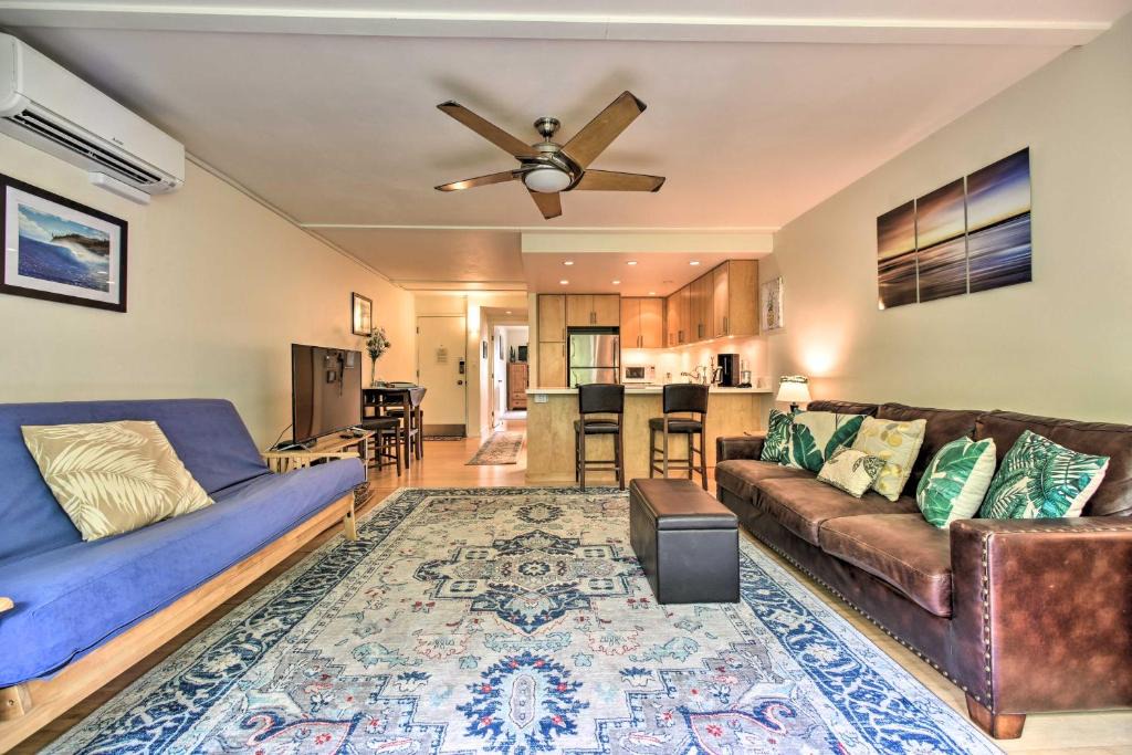 Napili Apartment | Comfy Tropical Condo with Pool - Walk to Beach!