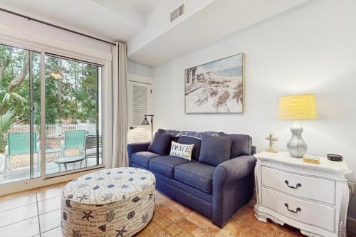 Baytowne Wharf Apartment | Cozy coastal studio with shared pool beach access and close to everything
