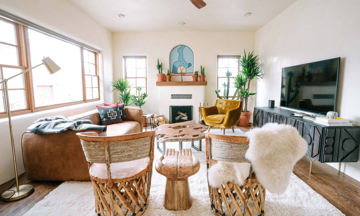 Northeast Santa Fe House | Designer 4BD/3BA AC + Spa in Historic Downtown