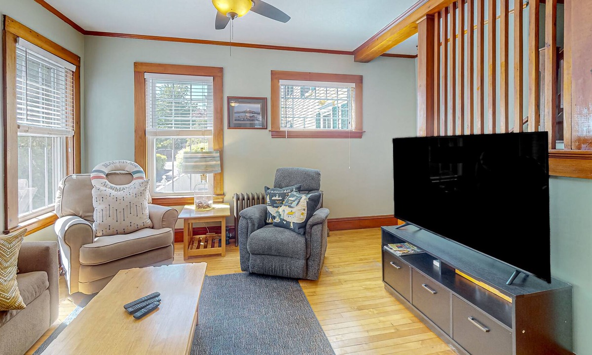 Ogunquit House | Dog-friendly home with deck, grill, & central location near beaches