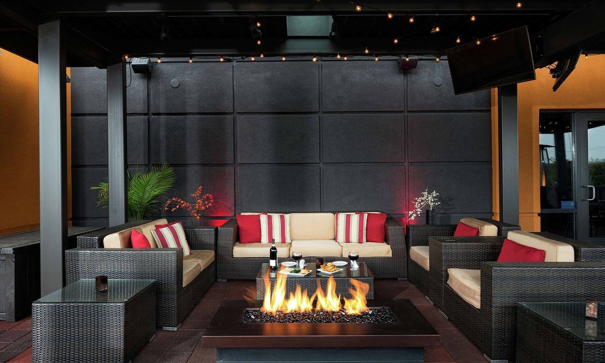 Roseville Hotel | DoubleTree by Hilton Roseville Minneapolis