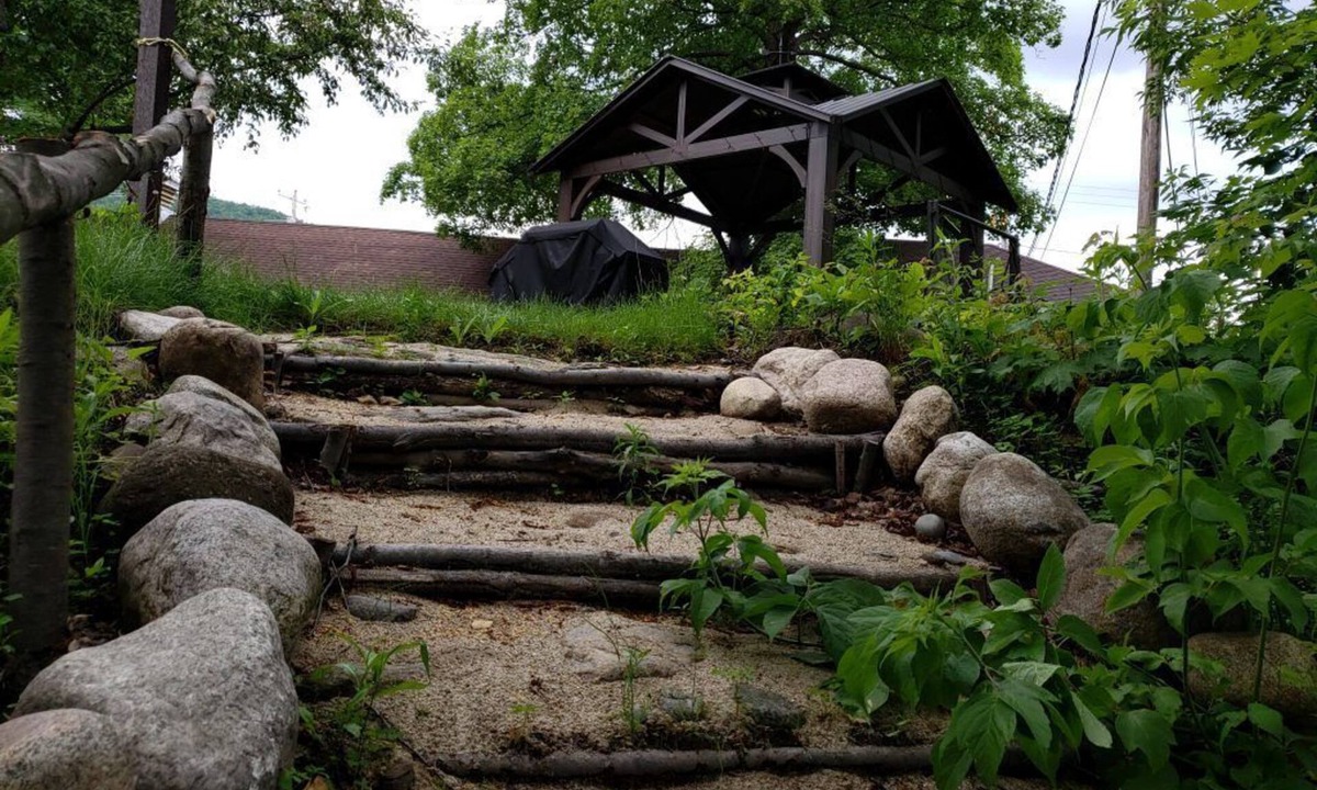 Upper Village Hotel | Gorham Motor Inn