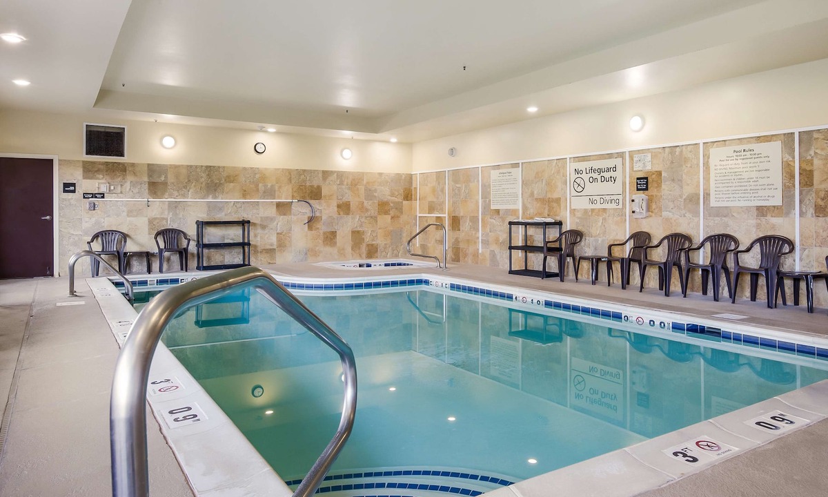 Galax Hotel | Hampton Inn Galax