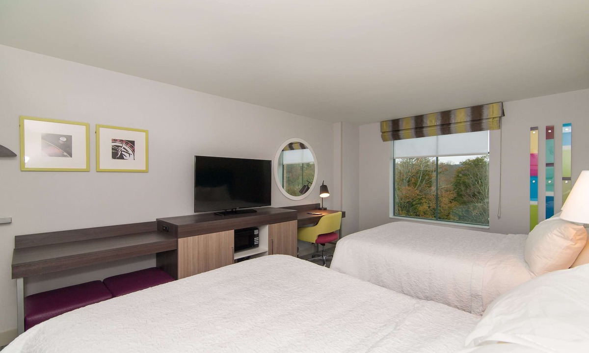 Westside Norwich Hotel | Hampton Inn Norwich