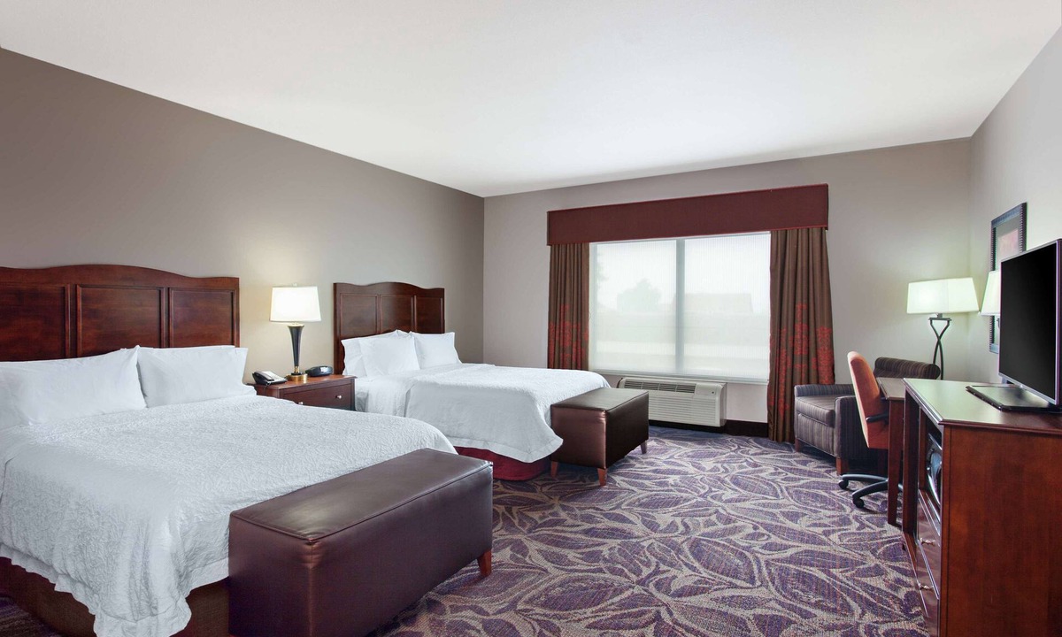 Port Gardner Hotel | Hampton Inn Seattle/Everett