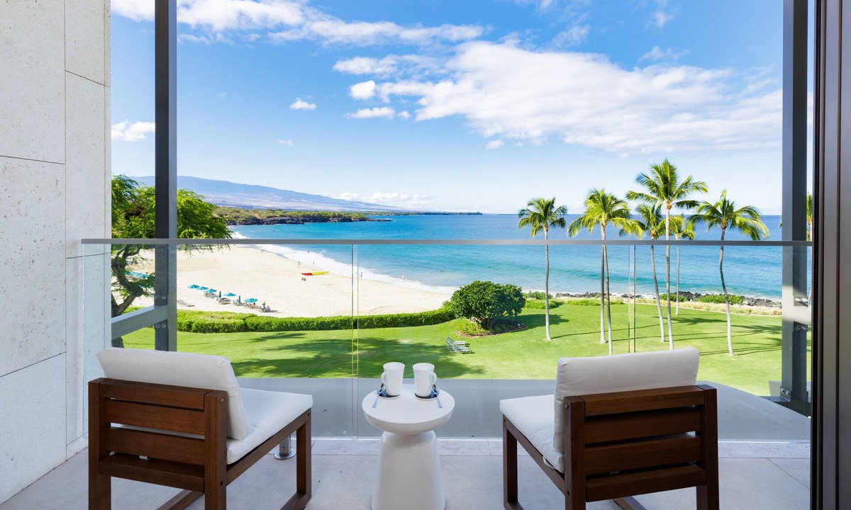 Kamuela Condo | Hapuna Beach Paradise 2 BD Penthouse Oceanfront Views + Mauna Kea Beach Resort