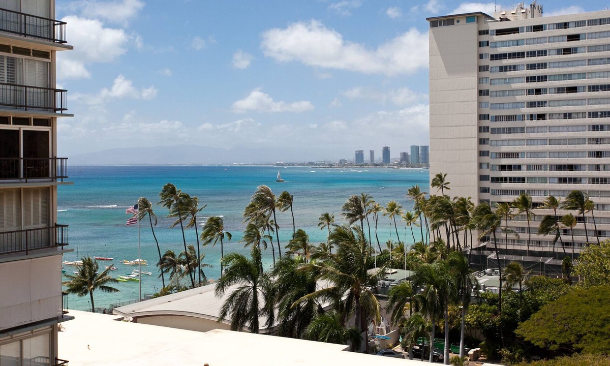 Diamond Head - Kapahulu - St. Louis Condo | Hawaiian Dream - 8th floor Ocean View w/Full Kitchen