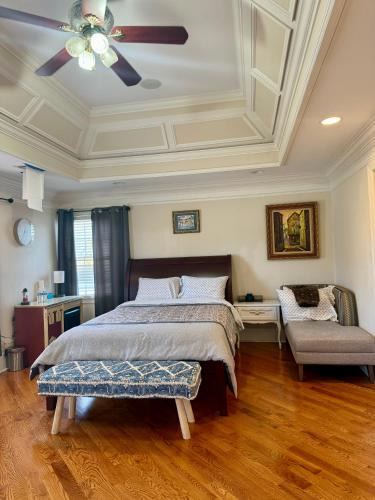Summerhill House | Holiday Room with Private Bathroom in ATL, Summerhill, Stairs Required