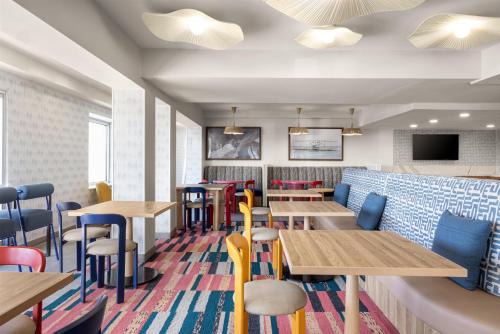 Kill Devil Hills Hotel | Home2 Suites by Hilton Outer Banks Kill Devil Hills