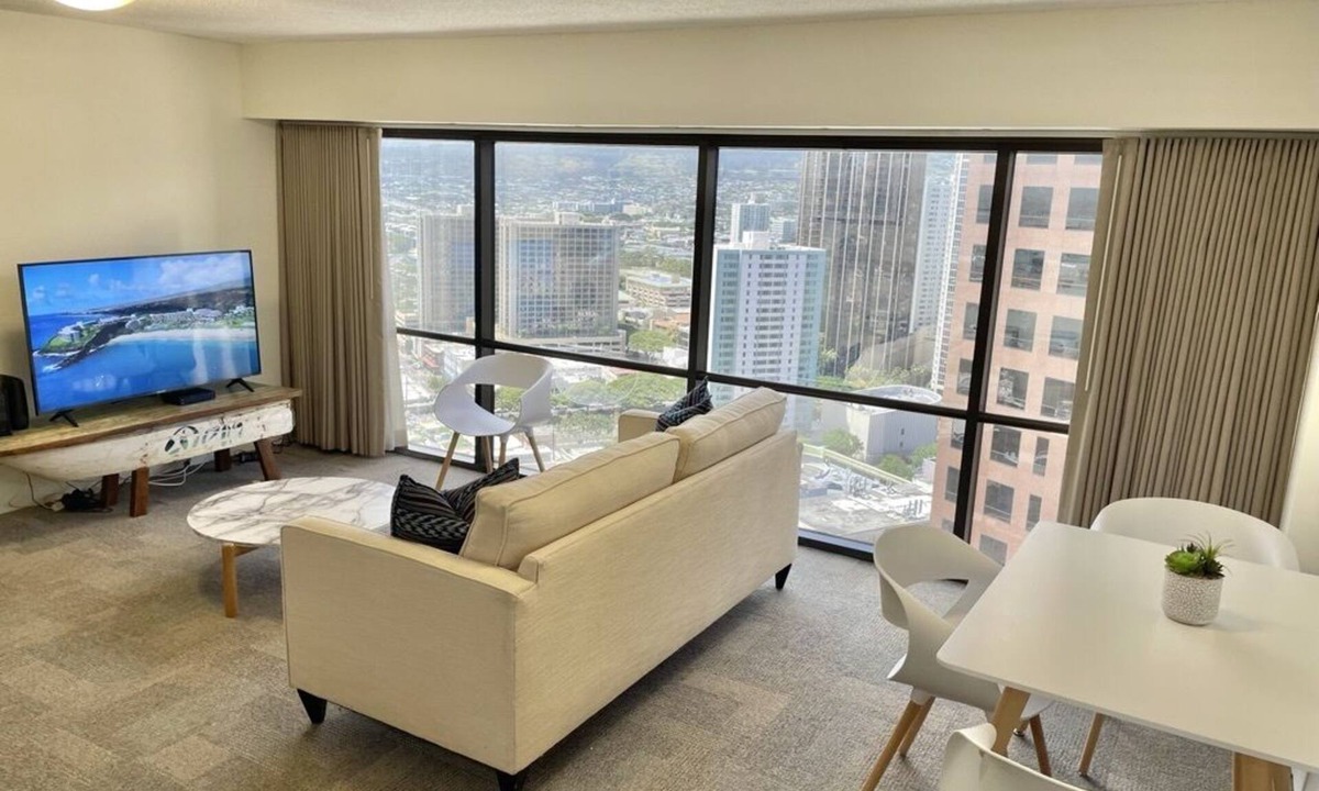 Downtown Honolulu Apartment | Honolulu Urban Oasis, Experience Breathtaking Views from Your Downtown Apartment