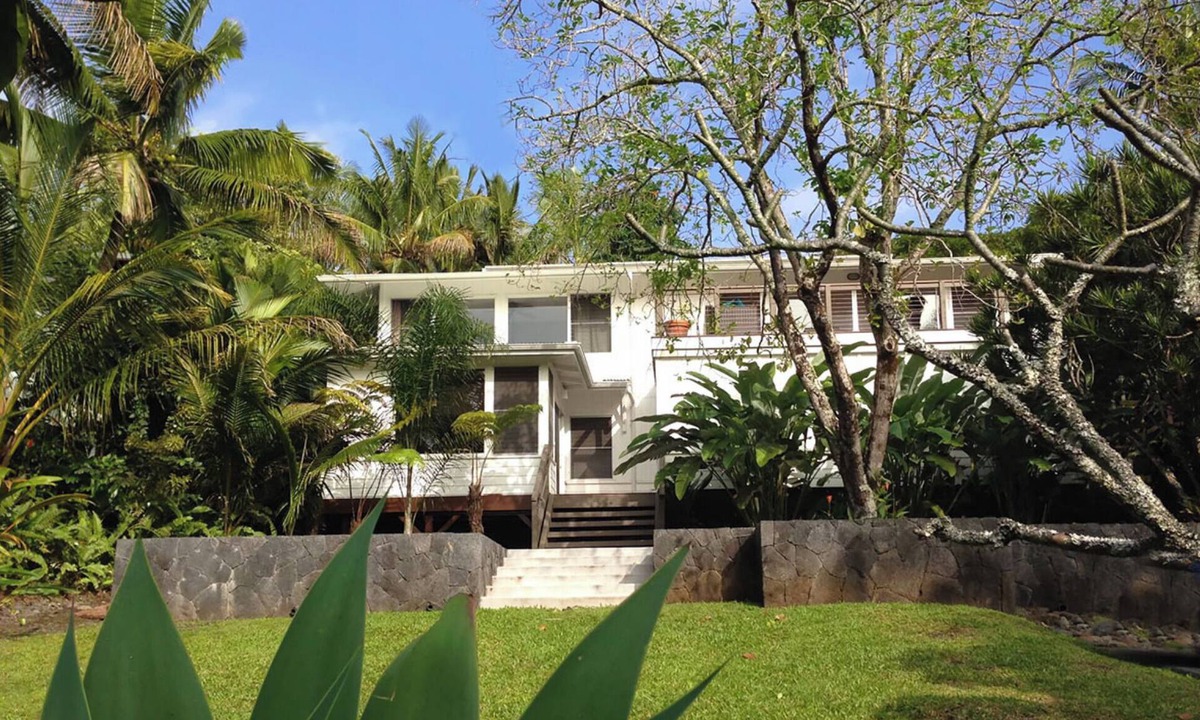 Kapoho House | Hot tub, jungle house, walk to Kehena Beach amazing lush views