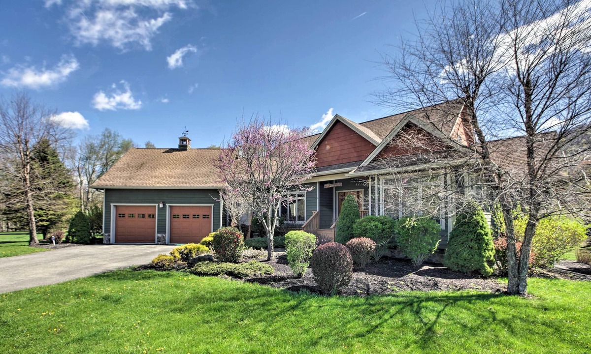 Edray House | House w/Deck, Fire Pit - 15 Mins to Snowshoe!