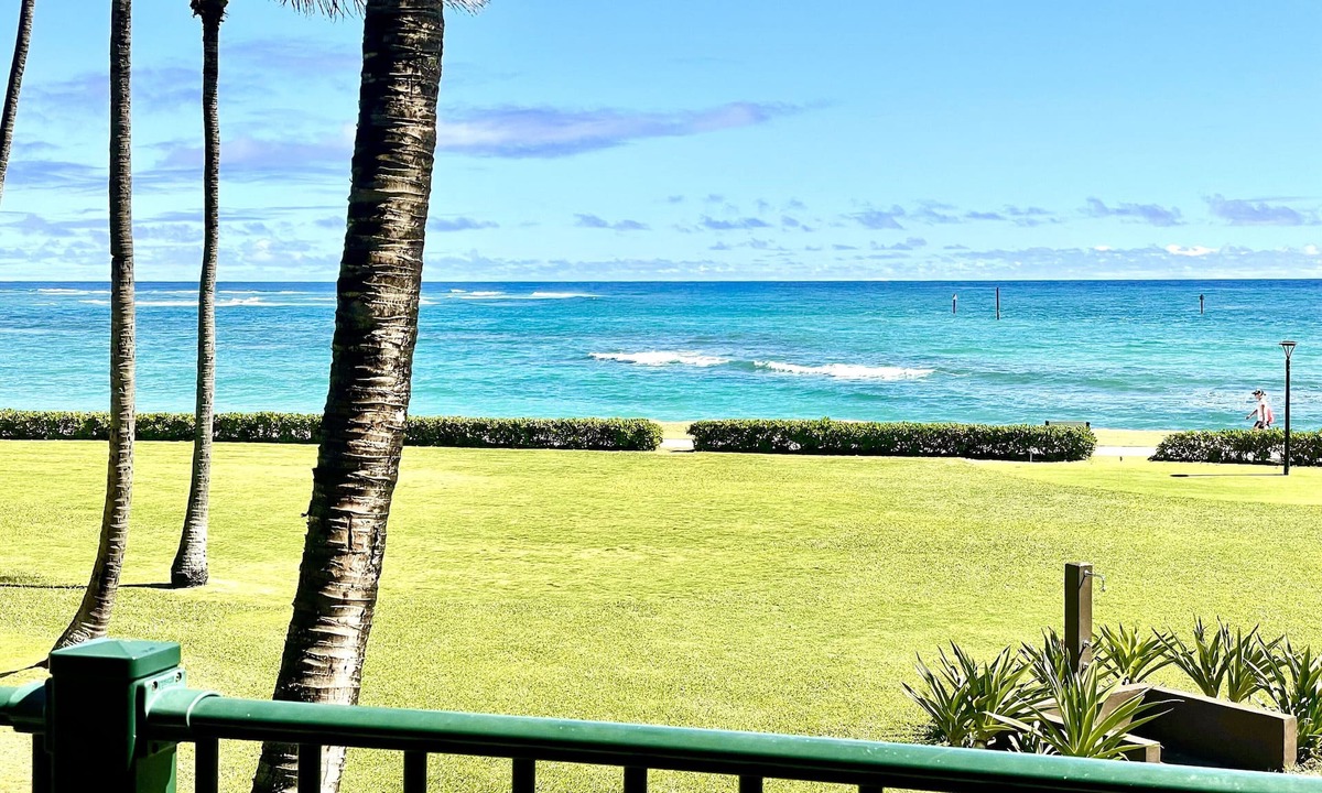 Kapaa Condo | It's All About the View! Oceanfront, A/C, Elevator, SPECIAL! 11/24-11/30 Info ↓