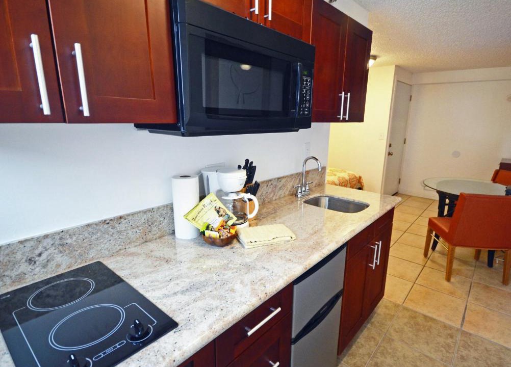 Waikiki Apartment | Kuhio Village 1201R Newly Renovated Waikiki Stay