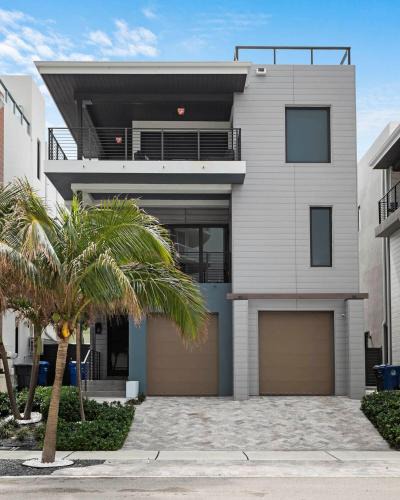 North Beach Villa | Luxury and Multistory Beach House