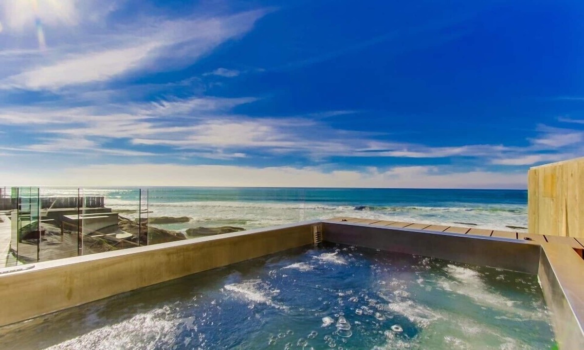 Ocean Beach House | Luxury Oceanfront Home-Overlooking Access to Gorgeous White Sand Beach