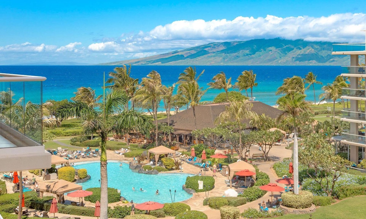 Lahaina Condo | Maui Resort Rentals: Honua Kai Hokulani 513 - Premier 5th Floor Interior Courtyard 1BR w/Gorgeous Ocean Views!
