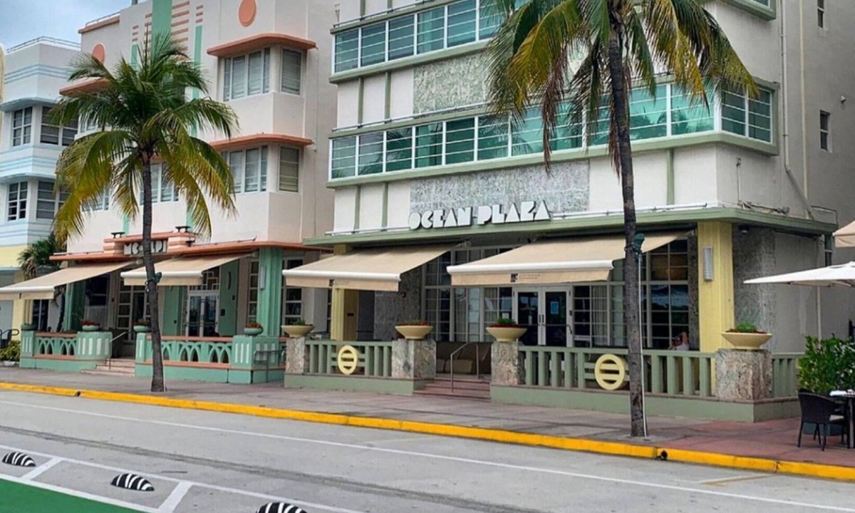 South Beach Resort | Miami Beach 1BR Escape – Beachfront Location & Full Kitchen