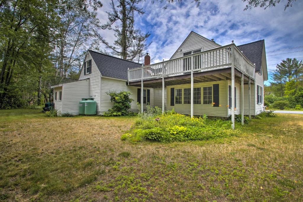 Intervale House | Modern Home ~ 2 Mi to Cranmore Mountain Resort!