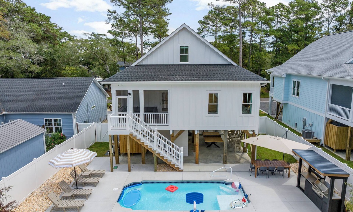 Tranquil Harbour House | Modern, Luxury Beach House with Private Pool and Hot Tub - Sleeps 12