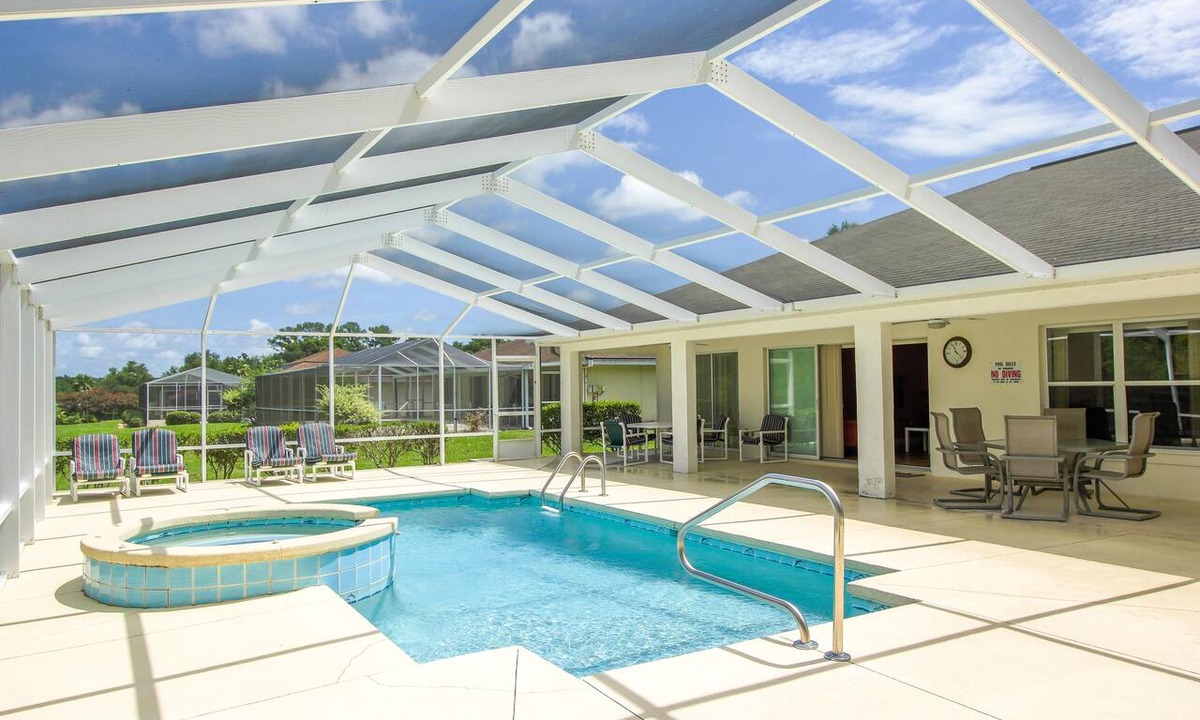 Inverness House | Nature Coast Pool Home – Trail, Springs & Golf Nearby