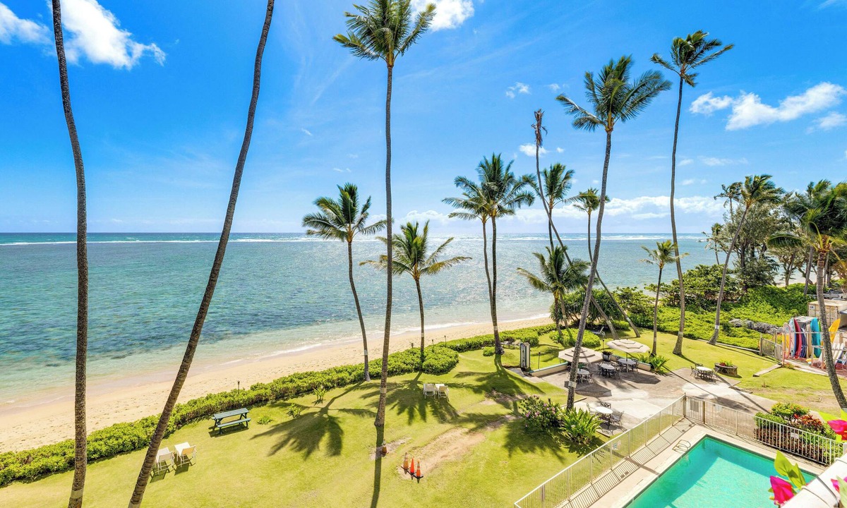 Punaluu Condo | Oceanfront Condo: Stunning Sunrise & Ocean Views