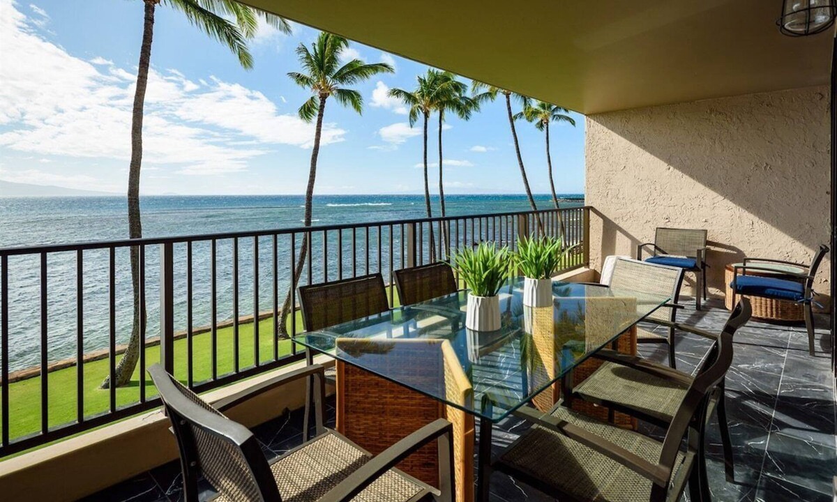 Maalaea Condo | Oceanfront Corner Unit | Stunning Views & Comfort