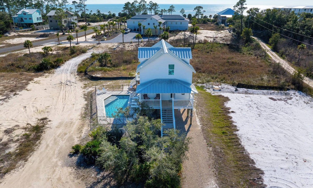 Indian Pass House | ☀️ Pet Friendly - Private Pool - Screened Deck - Indian Shores Cottage ☀️
