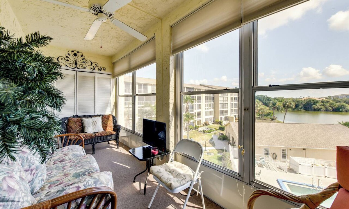 South Bradenton Condo | Pool Access! Monthly Bradenton Stay, 8 Mi to Beach