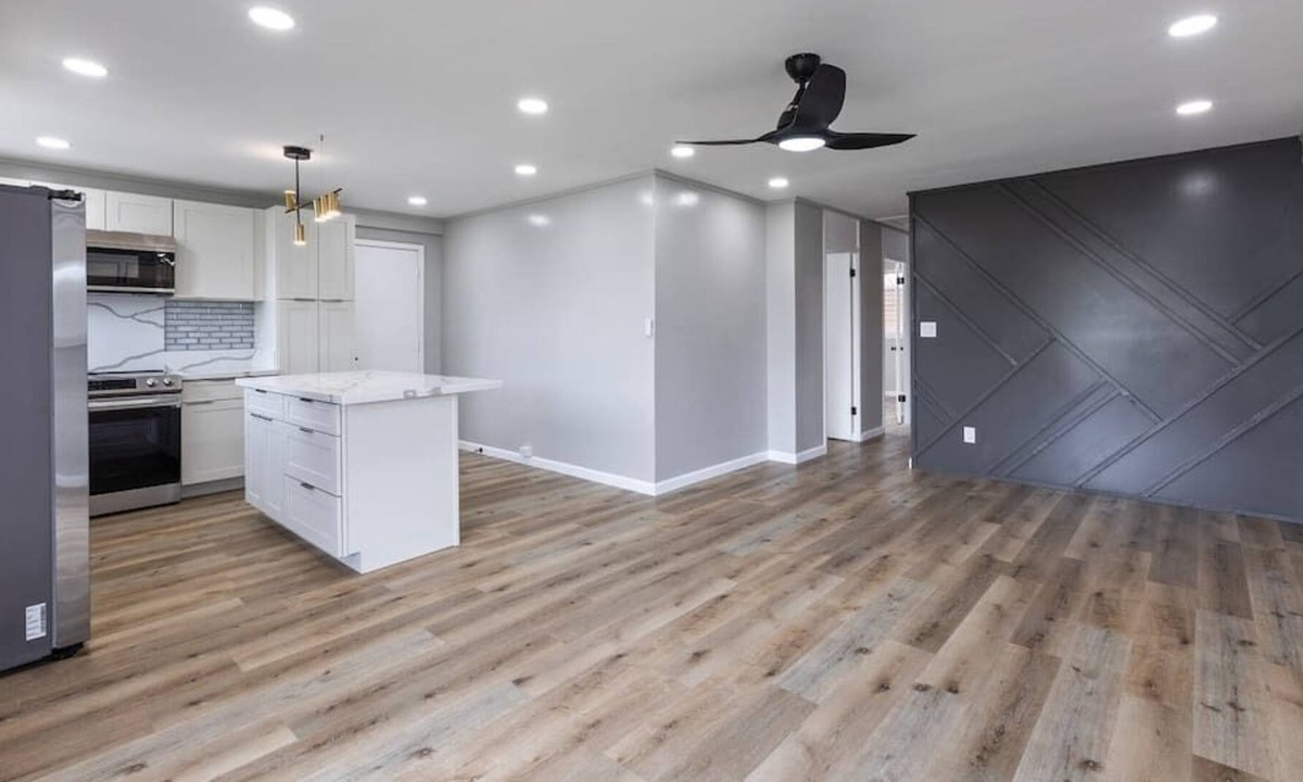 Ewa House | Remodeled 5 bdrm Home, w/2 separate living units
