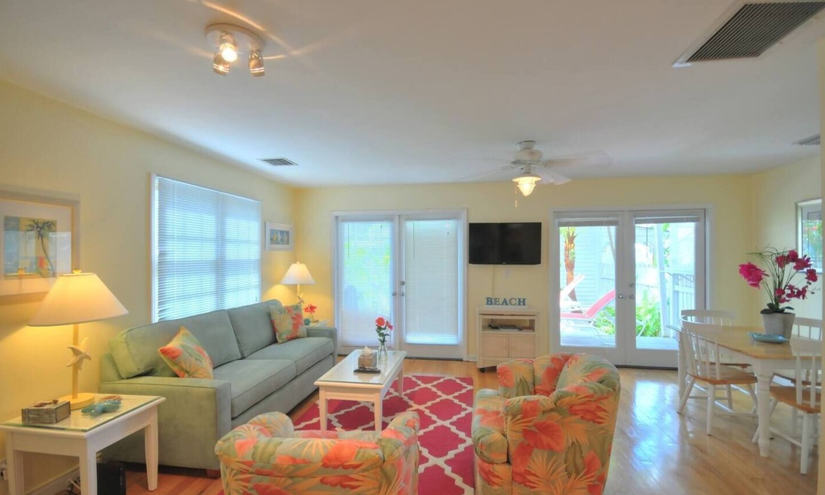 Truman Annex House | Renovated Corner Unit