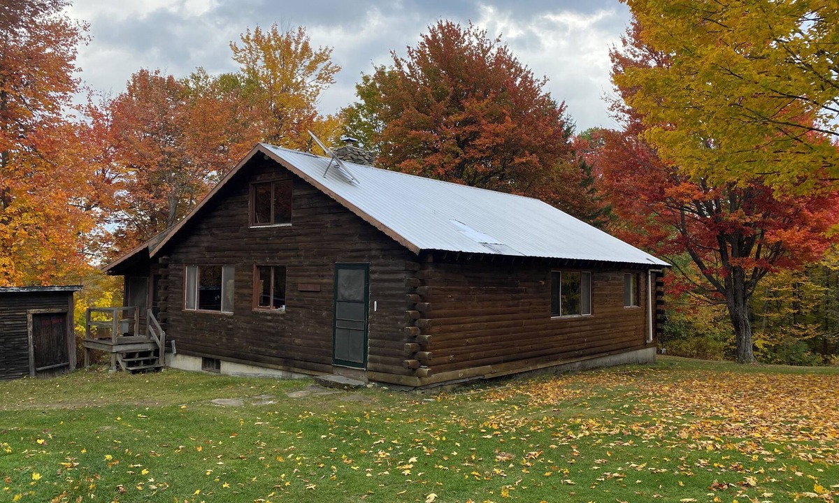 Ludlow Cabin | Rustic camping cabin on 360 acres with 2 lakes and trails, sleeps 8