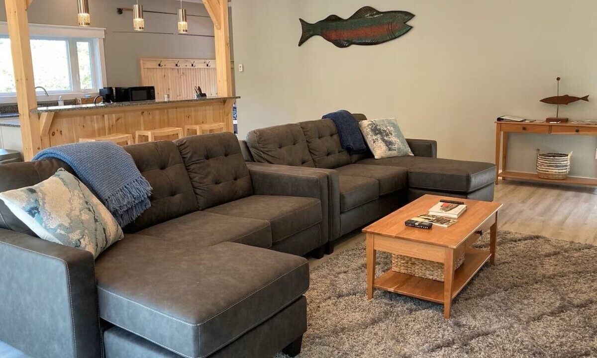 Ellsworth House | Salt Side