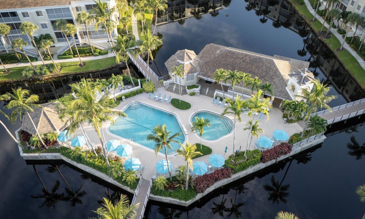 Pelican Bay Condo | Spacious 3-bedroom condo minutes from beach with access to resort-like amenities