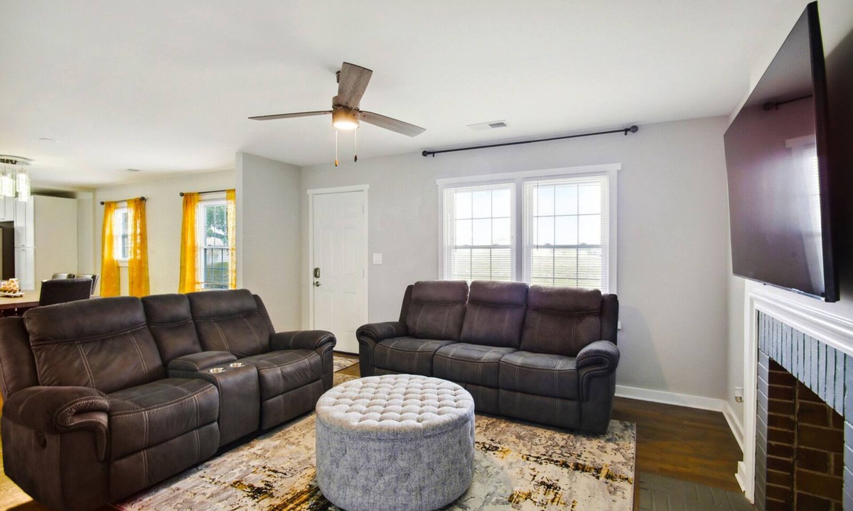 Buford Highway House | Spacious 3 bedroom home