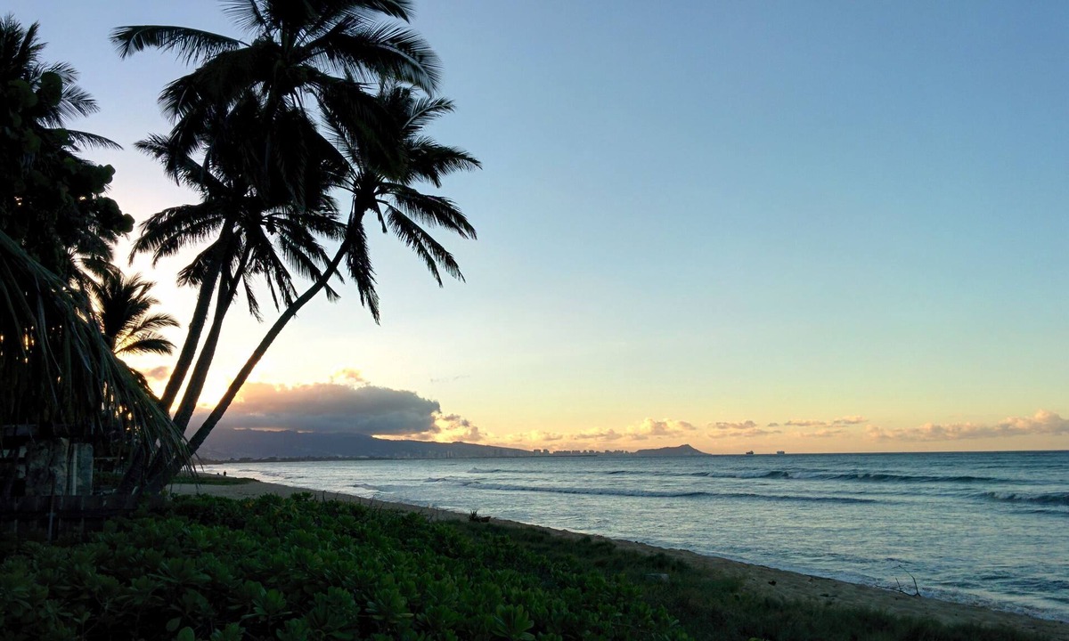 Ewa House | Spacious Ewa Beach Guesthouse On Beachfront Lot 30-day minimum.