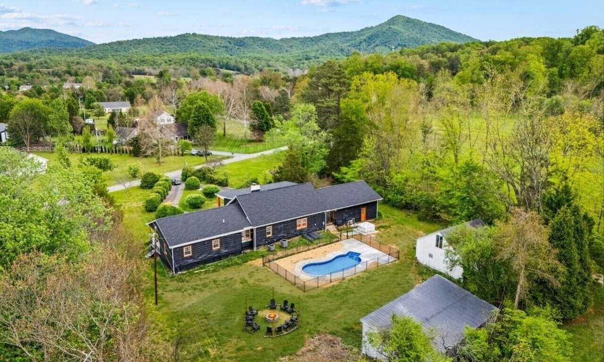 Afton House | Spacious Mountain Escape | Pool, Spa | Sleeps 14 | Pets OK | Near Wineries |Game Room